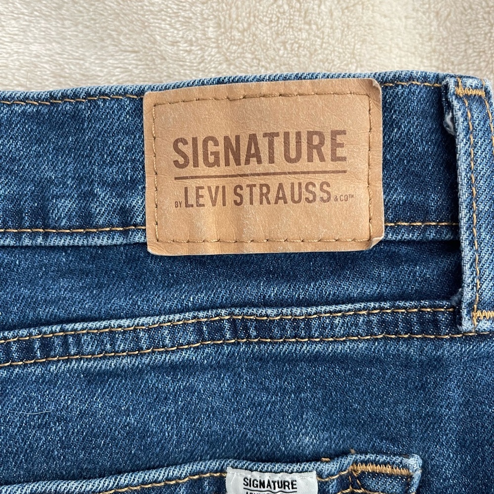 Signature Levi Strauss Heritage Boyfriend Crop Jeans